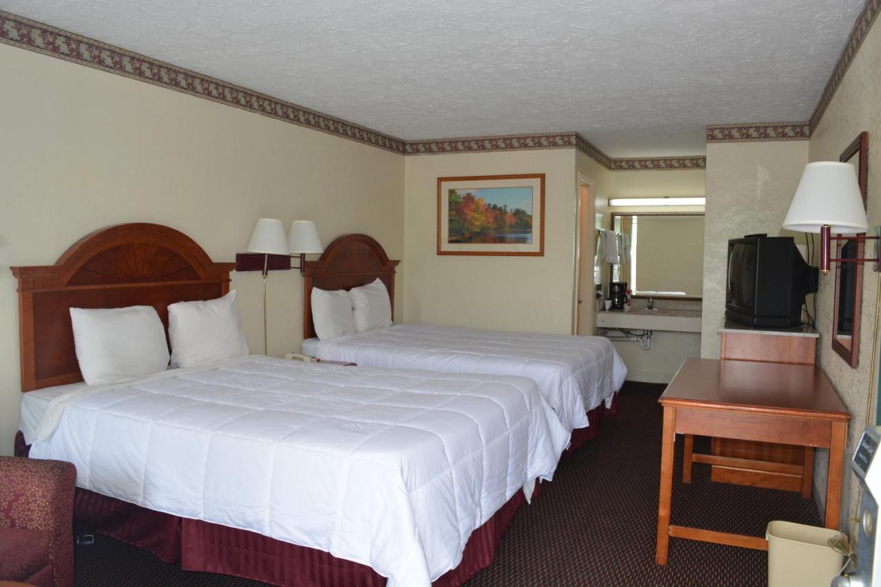 Knights Inn Hurricane Mills Экстерьер фото